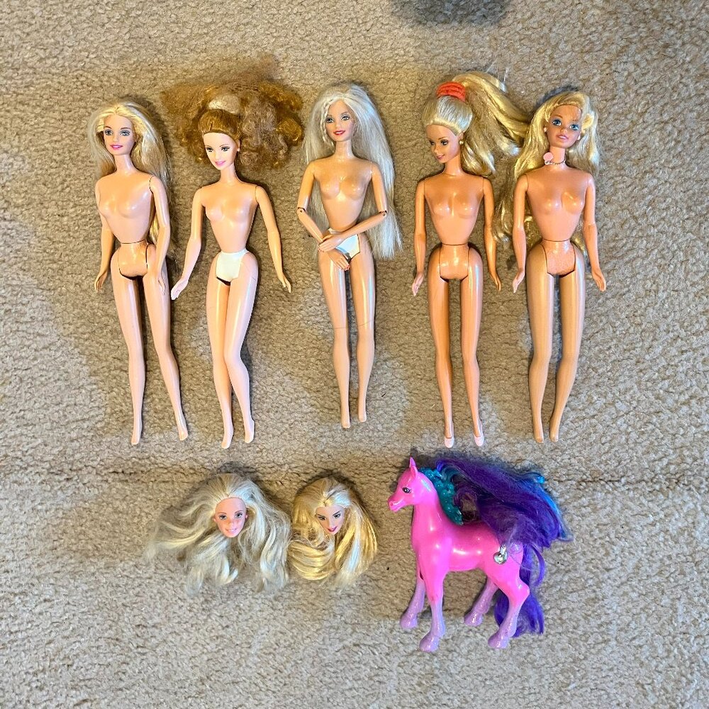 Barbie 5 Dolls, 2 Heads, Earrings, Necklace, Micro of America Horse